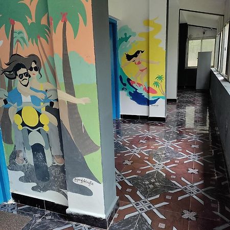 Goanvibes Hostel Anjuna Ngoại thất bức ảnh