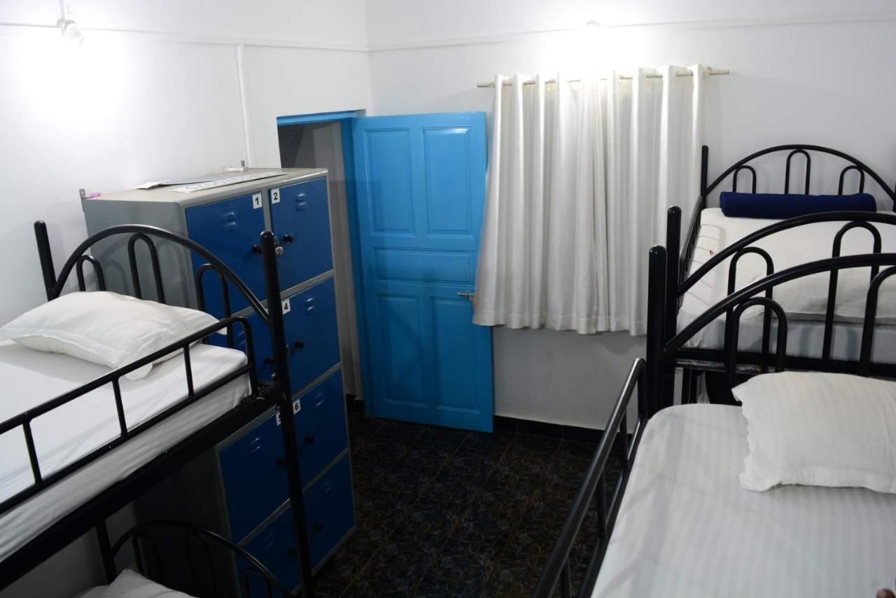 Goanvibes Hostel Anjuna Ngoại thất bức ảnh