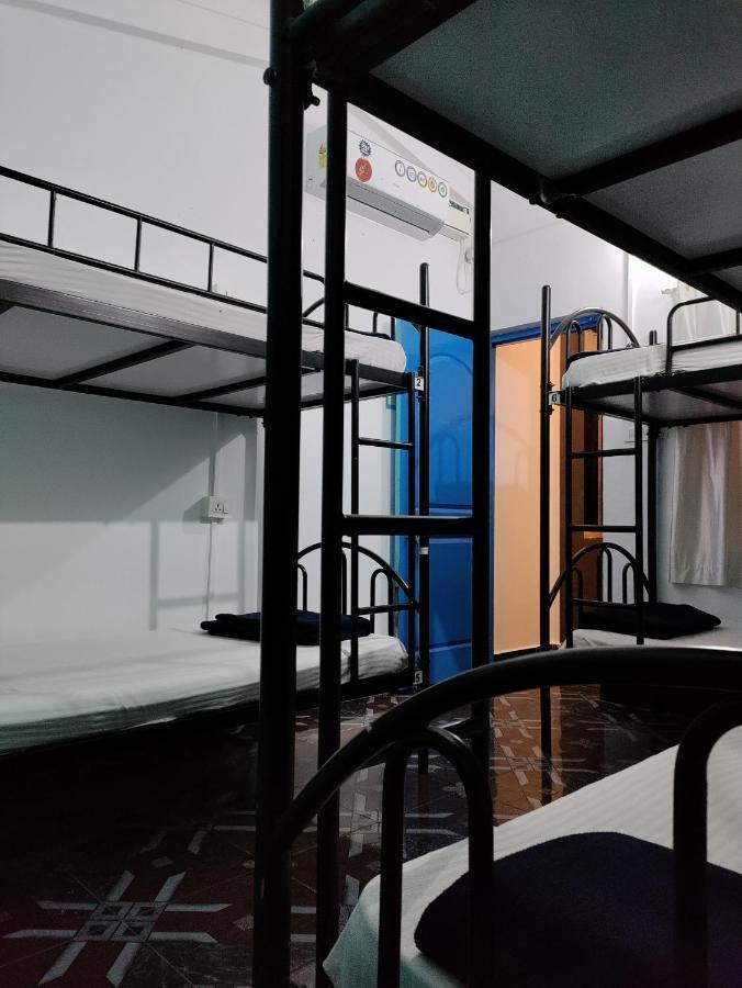 Goanvibes Hostel Anjuna Ngoại thất bức ảnh
