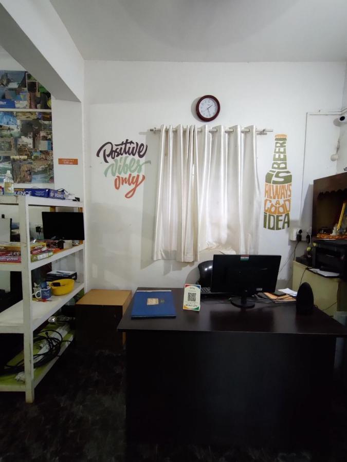 Goanvibes Hostel Anjuna Ngoại thất bức ảnh